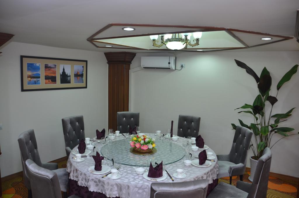 City Star Hotel Yangon Esterno foto