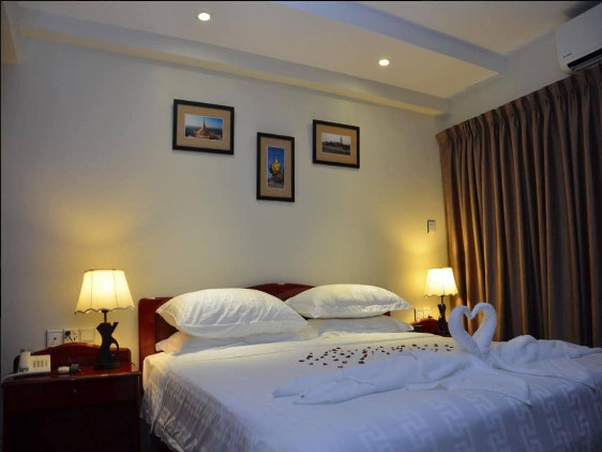 City Star Hotel Yangon Esterno foto