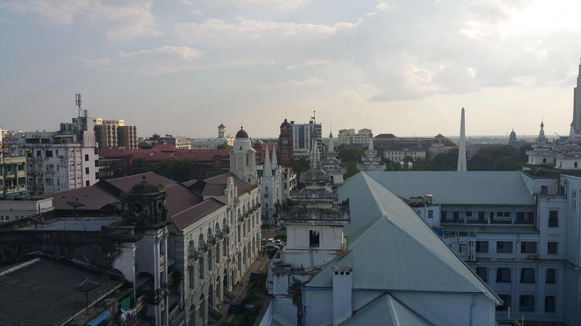 City Star Hotel Yangon Esterno foto