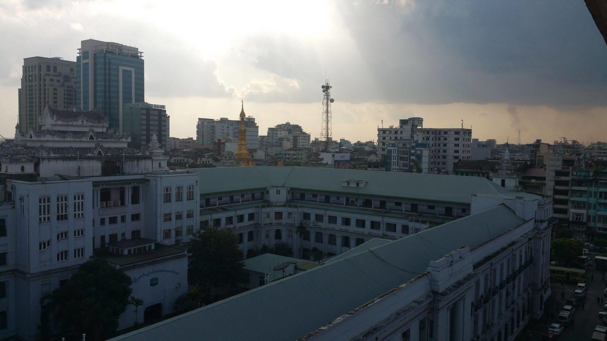 City Star Hotel Yangon Esterno foto